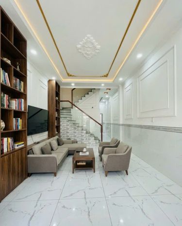 Bán nhà ngay ngã tư bốn xã  đường 6m - 4 tầng - sổ vuôn a4 7411850