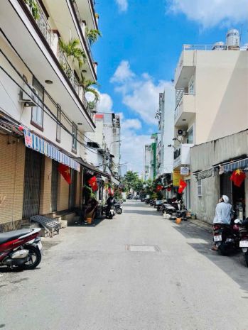 Bán nhà ngay ngã tư bốn xã  đường 6m - 4 tầng - sổ vuôn a4 7411853