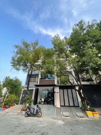 Bán nhà mặt tiền phạm thế hiển ngang 5m tặng nội thất ở 7413696