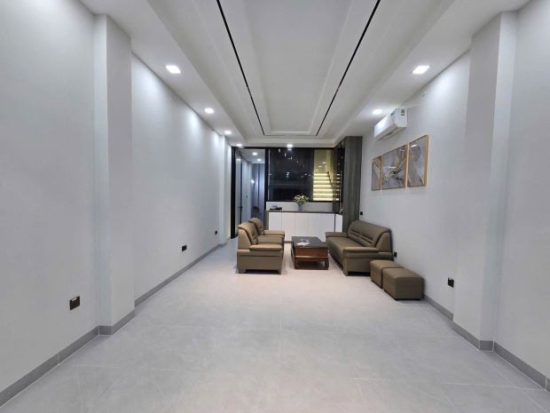 Bán nhà mặt tiền phạm thế hiển ngang 5m tặng nội thất ở 7413697