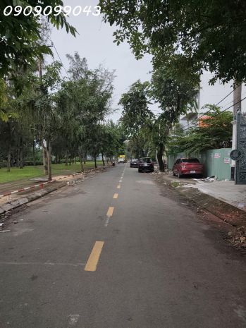 Biệt thự mt khu trung sơn  view sông, giáp q7 7415221