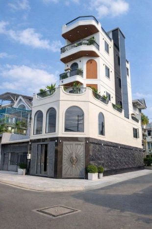 Nhà lô góc 2 mặt tiền : dt 78m2 x 5t - 5x15.6m,- thang máy 7416488