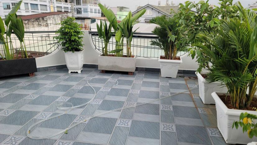 Nhà lô góc 2 mặt tiền : dt 78m2 x 5t - 5x15.6m,- thang máy 7416490