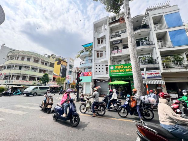 Bán nhà căn góc 2 mặt tiền kinh doanh lớn nguyễn huy tự 7417774