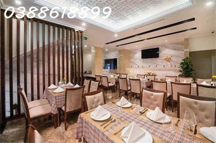 Bán khách sạn vip cầu giấy - dt 12 tỷn - 190m2 - 11 7418484