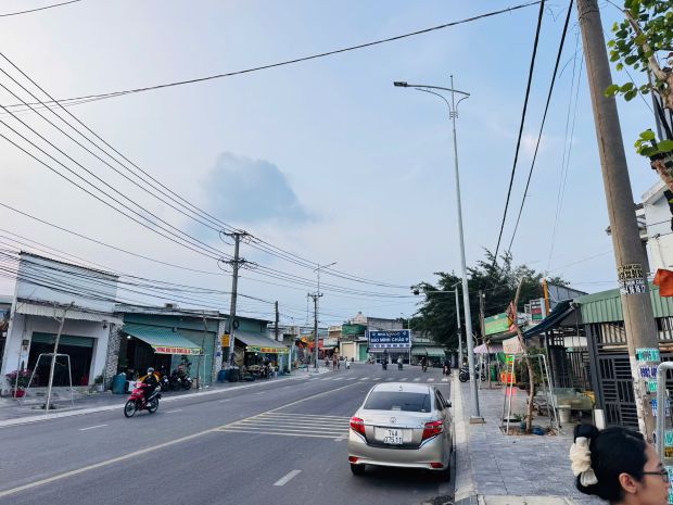 Bán nhà mặt tiền liên huyện, tân bình, dĩ an  ngang 7m 7418934