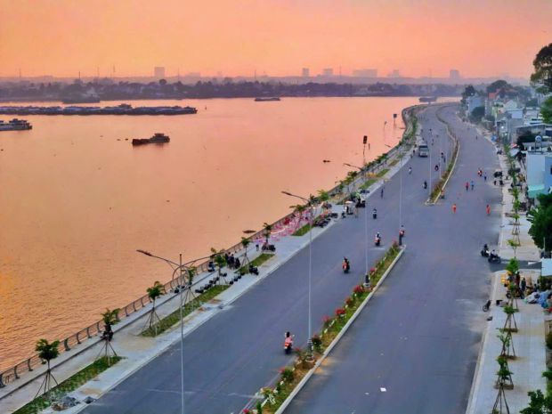 Bán căn nhà 1 trệt 2 lầu bờ kè bửu long mới biên hoà 7420828