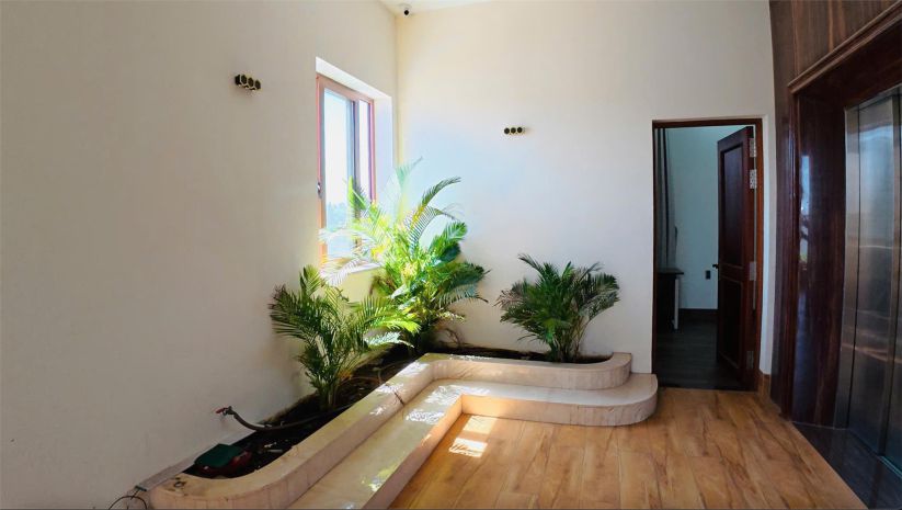 Np322
bán siêu phẩm showroom 6 lầu trước mặt quốc lộ 1a 7420869