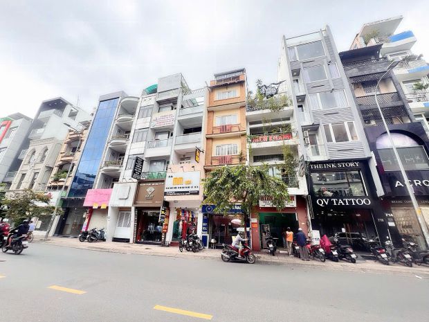 Chính chủ bán nhà 6 tầng mtkd đoạn 2 chiều đ.nguyễn đình 7421016