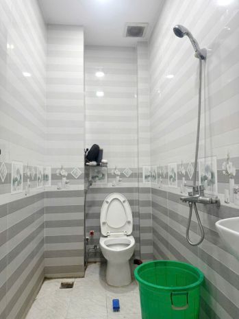 Nhà 5 tầng nở hậu đường nội bộ 8m dương bá trạc p. chánh 7421351