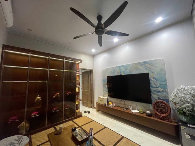 Chỉ 1 căn duy nhất - nhà 3 tầng  ô tô đỗ cửa  gần cầu 7421922