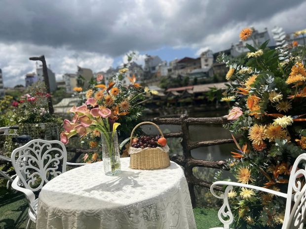Chủ sắp xuất cảnh nên cần sang nhượng gấp vườn nho view hồ 7422027