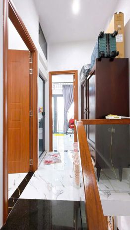 Nhà đep q4. can goc mat tien duong so. 2 tang . chi 5 ty 7422354