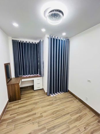 Nhà đẹp 4 tầng  4pn 5wc  ở cực sướng  trung tâm dương bá 7422694