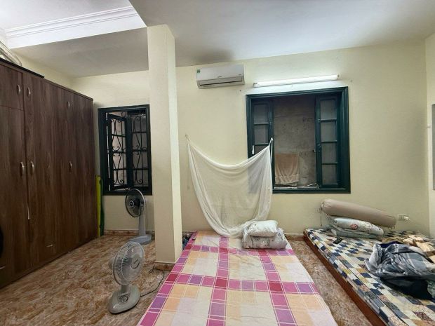 Bán nhà đội cấn, gần lăng bác, 30m ra phố, 30 m2, mặt tiền 6 7424128