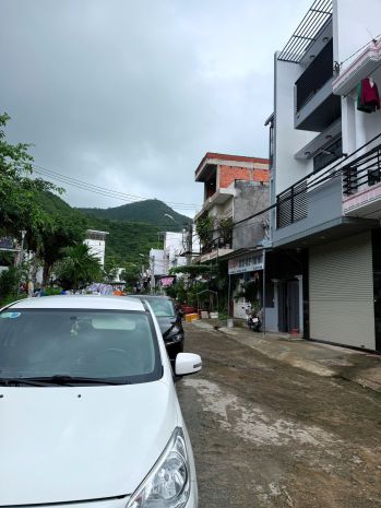 Nhà gần biển nha trang đường rộng 10m khu dân cư 7424705