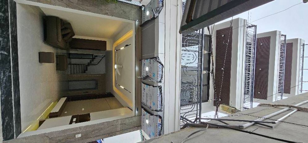 Bán nhà ngõ 74 thượng thanh 53m x 5t thang máy mới tinh, 7425067