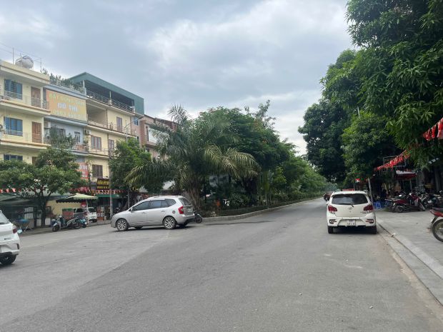 Cần bán gấp - liền kề  hinode royal park - trục đường 30m 7426039