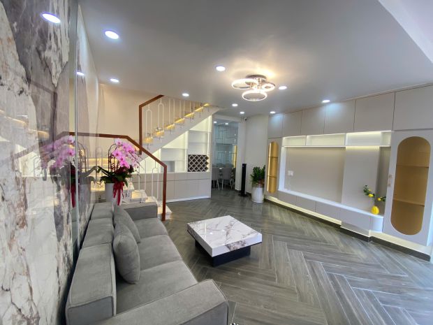 Cần bán nhà mới hoàn thiên q7 full nội thất đẹp 7426614