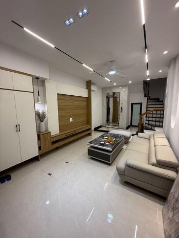 Trung tâm bồ đề, sần trường cạnh phố 36m2 7 tầng xây độc 7428460