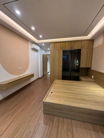 Trung tâm bồ đề, sần trường cạnh phố 36m2 7 tầng xây độc 7428462