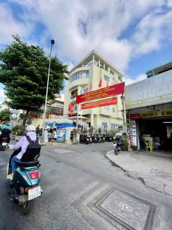 Có lô đất nào ngang 5m, xây cao được ở bình thạnh không? có 7428881