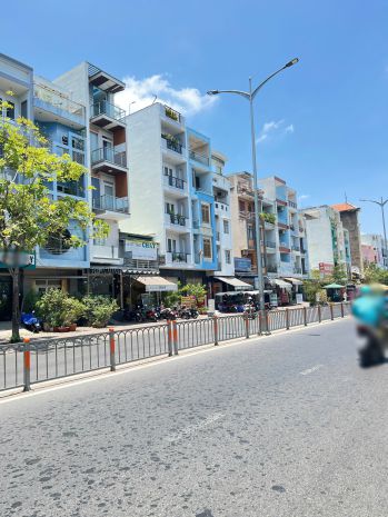 Nhà 4x17m 2 mặt tiền ngay phố ẩm thực tạ quang bửu p4q8. 7429619