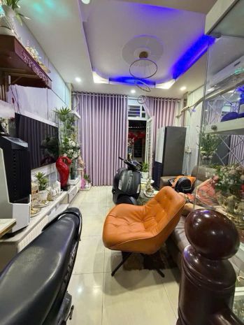 Ngay trường tiểu học bình long, bình tân - 3 tầng - 4x8m 7432822