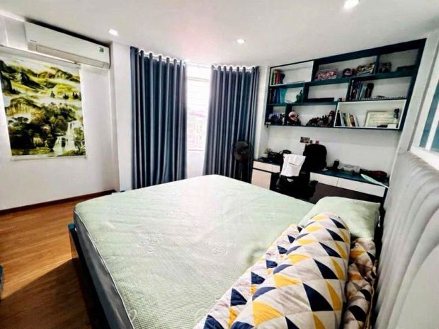 Nguyễn khang 32m x5 tầng giá 8,2 tỷ - lô góc,ngõ ba gác 7433233