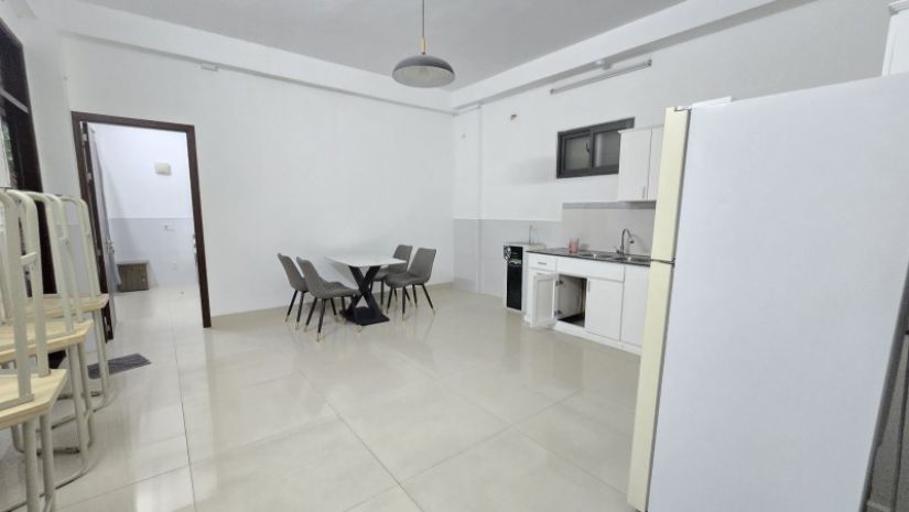 Mt hải phòng gần chợ đêm, 110m2, + 190m2 ngoài sổ, 7 7433661