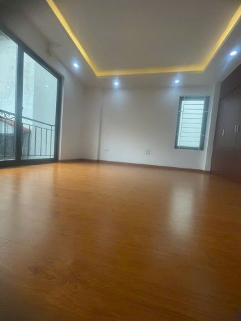 Nha mơi koong chi 12xx ty 39m2*6t, lô goc, 2 thoang, n 7435012