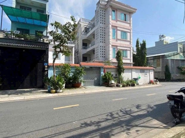 Khách sạn góc 2mt bà điểm hóc môn  thu nhập ổn định 7436622