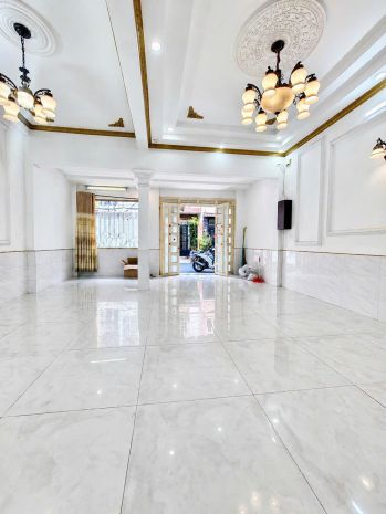 Khu phân lô - đồng bộ 
đường rộng 12m - thông rạch xuyên 7441520