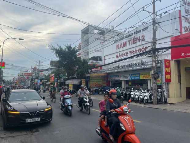 Mặt tiền nguyễn ảnh thủ, trung mỹ tây  trục kd sầm uất 7441556
