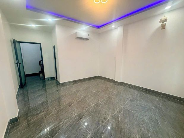 Hxh dương quảng hàm  p.5 gò vấp  4 tầng  chỉ 7.8 tỷ. 7443515