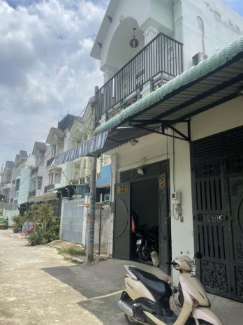 Ban nha 1 trêt 1 lâu 4x13m gia 4,5 ty đương 6m 7443526