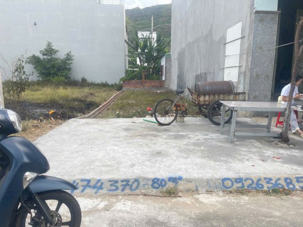 Chính chủ bán đất nền mặt tiền đường 16m ngay khu cây xăng 2 7444402