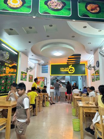 Chính chủ cần sang gấp quán cơm văn phòng  khu vực thủ đức 7445104