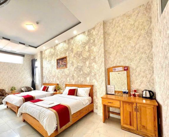 Cho thuê khách sạn 11 phòng la sơn phu tử, phường 6,  đà 7446880