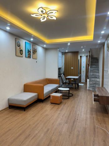 Cc cần cho thuê nhà ngõ văn hương, 40m² x 3 tầng, 3 ngủ, 13 7448246