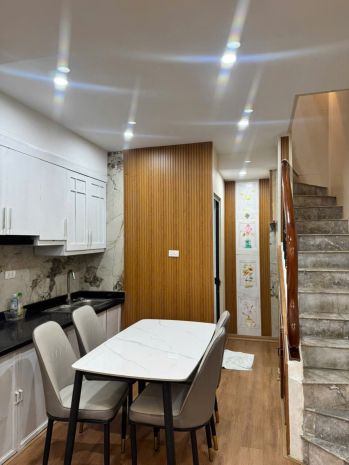 Cc cần cho thuê nhà ngõ văn hương, 40m² x 3 tầng, 3 ngủ, 13 7448247