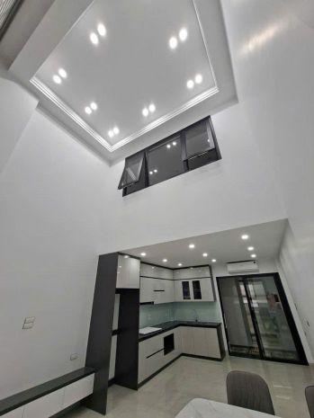 Bán nhà bồ đề 41m 7 tầng mt4m thang máy ô tô đỗ sát hồ 15 tỷ 7448937