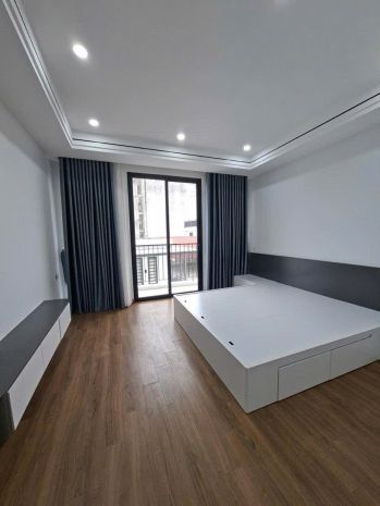 Bán nhà bồ đề 41m 7 tầng mt4m thang máy ô tô đỗ sát hồ 15 tỷ 7448938