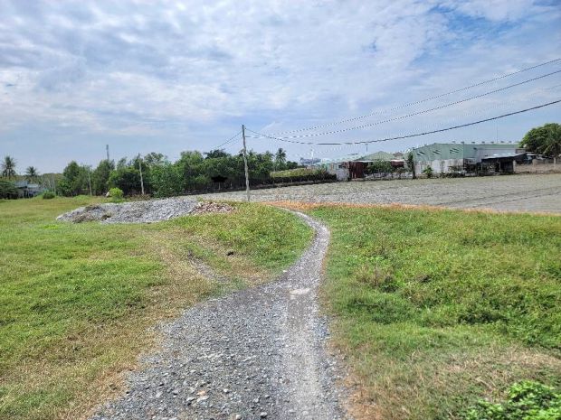 Miếng đất đẹp mặt tiền tô ký quận 12  10.000m2 50m x 7449651