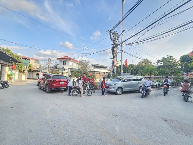 Cần bán 37m tt trạm trôi  sát chợ  giá chỉ 4.15 tỷ. 7451816