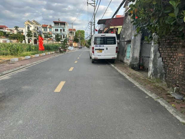 Bán đất ỷ lan đặng xá dt 65m2 vài bước ra ô tô tránh gần 7451922