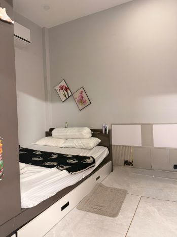Chủ đi định cư  bán gấp trong tháng nhà đẹp đường hồ bá 7452277