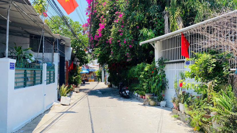 Nhà 3 tầng mới đẹp gần biển đường oto gần biển nha trqang 7454834