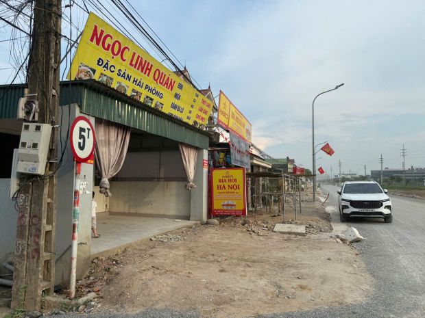 Cần cho thuê mb kinh doanh có vị trí đẹp đối diện vsip 7455842