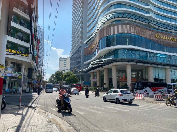 Cho thuê nhà mặt tiền nguyễn thị minh khai  trung tâm nha 7457159